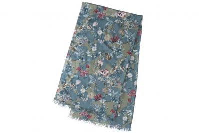 スタイリストが選ぶストールは大判が常識！結んでかぶるだけの簡単「スヌード巻き」とは？（サムネイル画像6）