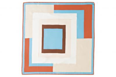 つければアクセサリー並みのおしゃれ効果【50代以上におすすめスカーフ】はコレ！（サムネイル画像3）