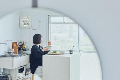 地震をきっかけに【捨て活】を始めたインスタグラマー。普通はあるはずの扉が無い家とは？（サムネイル画像8）