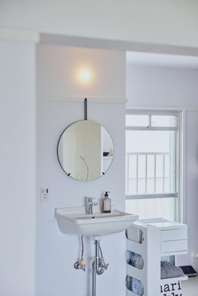 「持っている服は15着」古い集合住宅で【捨て活】を始めたインスタグラマーの暮らしぶりを拝見（サムネイル画像5）