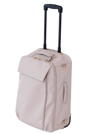 旅がより快適になる【50代からの靴とバッグ】とは？ スタイリスト岡部久仁子さんがアドバイス（サムネイル画像5）