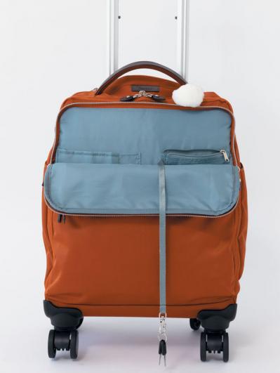 大人の小旅行にちょうどいい【キャリーバッグ】3選。コンパクトで取り回しのよさ◎（サムネイル画像4）