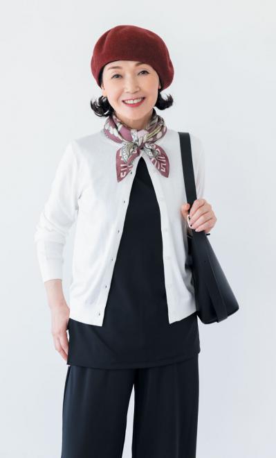 【50代以上の小物使い】スタイリストが教える定番服を「定番に見せない」バリエ5選（サムネイル画像6）