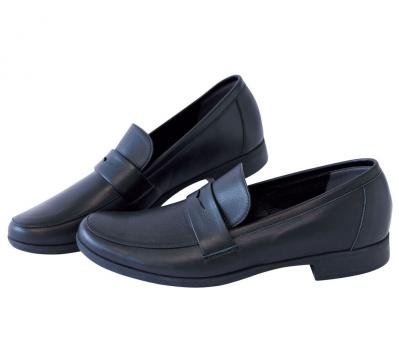 スタイリスト岡部久仁子さんセレクト！ 疲れにくくてどこまでも歩いていける【おしゃれ靴】5選（サムネイル画像9）