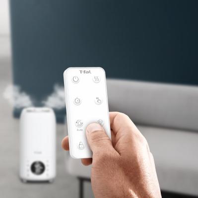 ③座ったままでリモコン操作（サムネイル画像）