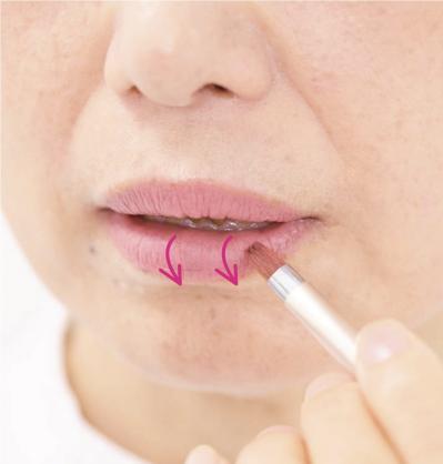 人気ヘアメイク職人【化け子さん】 大人の目元を自然にぱっちり見せる【アイライナー】とは？［後編］（サムネイル画像9）