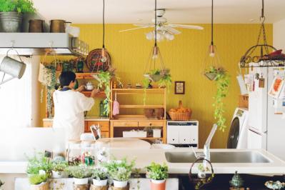 【月12万円で生活する50代ブロガー】老後に備える、団地暮らし「好きなことにはお金を使っています」（サムネイル画像）