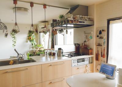 【月12万円で生活する50代ブロガー】老後に備える、団地暮らし「好きなことにはお金を使っています」（サムネイル画像2）