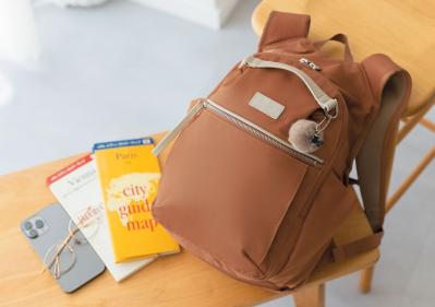 「軽い」「1泊旅行もOK」「おしゃれ」こんなリュックが欲しかった！【カナナプロジェクトのリュック】（サムネイル画像11）