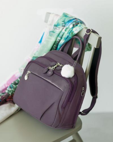 「軽い」「1泊旅行もOK」「おしゃれ」こんなリュックが欲しかった！【カナナプロジェクトのリュック】（サムネイル画像9）