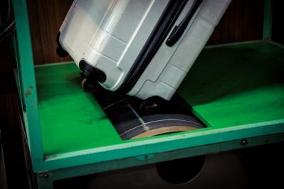 大人の工場見学！ 旅を快適にする【スーツケースの秘密】とは？（サムネイル画像16）