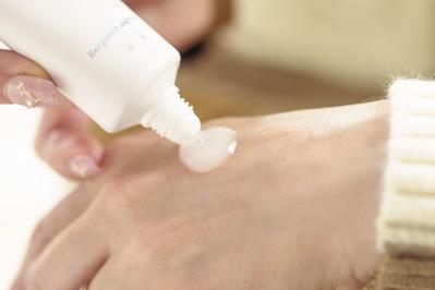 シルクでスキンケア！？「塗ってすぐにPCやスマホもOK」口コミでも高評価！クリーム＆バーム【2選】（サムネイル画像3）