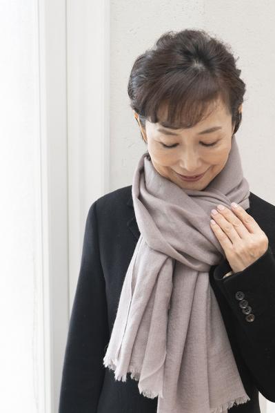 スタッフ「私も買いたい！」の声多数【ストール＆セーター】極上の肌触り・体型カバーも可能（サムネイル画像7）