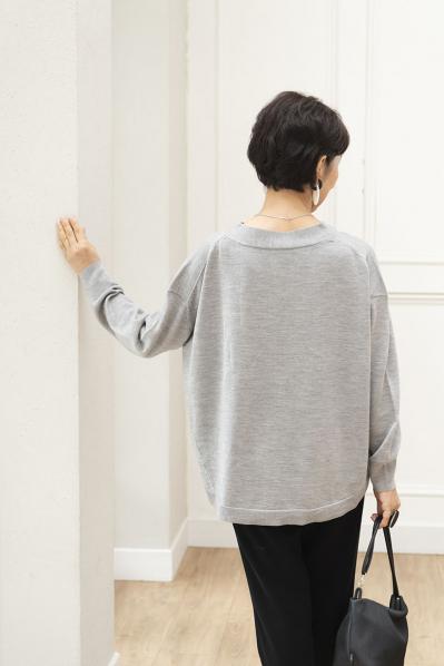 スタッフ「私も買いたい！」の声多数【ストール＆セーター】極上の肌触り・体型カバーも可能（サムネイル画像5）