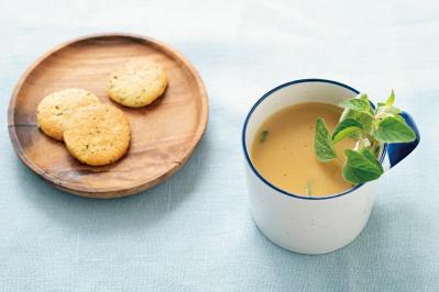 コーヒーにハーブ!?意外とイケる！まぜるだけでOKなハーブドリンク【2種】