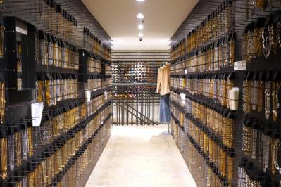 東大門の近くにオープン【スターバックスのラウンジカフェ】は韓ドラの邸宅のよう！【東大門】の街の様子もレポート（サムネイル画像16）