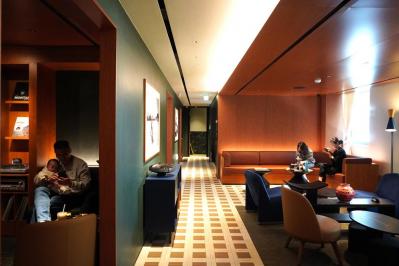 東大門の近くにオープン【スターバックスのラウンジカフェ】は韓ドラの邸宅のよう！【東大門】の街の様子もレポート（サムネイル画像8）