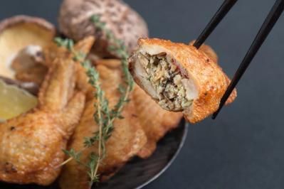 最高のお酒のアテでごはんのお供に「食べるXO醤」【料理家の人気のお取り寄せ】出汁と旨みの手羽餃子も（サムネイル画像4）