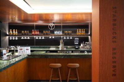 東大門の近くにオープン【スターバックスのラウンジカフェ】は韓ドラの邸宅のよう！【東大門】の街の様子もレポート