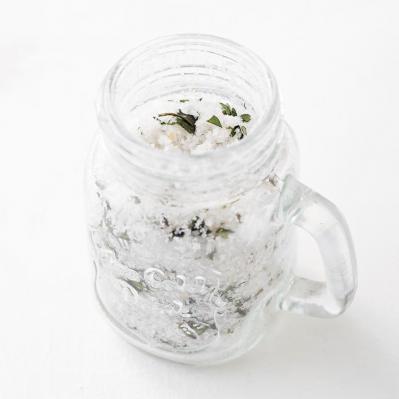 自宅で簡単に作れる【ハーブバター】でいつものトーストが絶品に！【ハーブソルト】レシピも（サムネイル画像5）