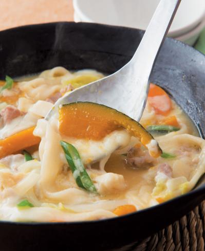 体が芯からあたたまる【肉と野菜のご当地鍋レシピ】2選「きりたんぽ鍋」「ほうとう」（サムネイル画像4）