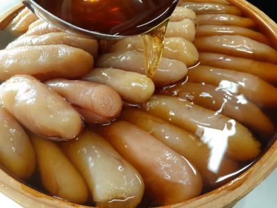 無添加だからこそこの色！上品な明太子 【料理家に人気のお取り寄せ】まるで高級肉のようなわかめも（サムネイル画像3）