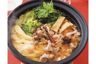 台湾、中国で人気の味をおうちで再現！【豚肉のアジアン鍋レシピ】2選「発酵白菜鍋」「火鍋」（サムネイル画像）