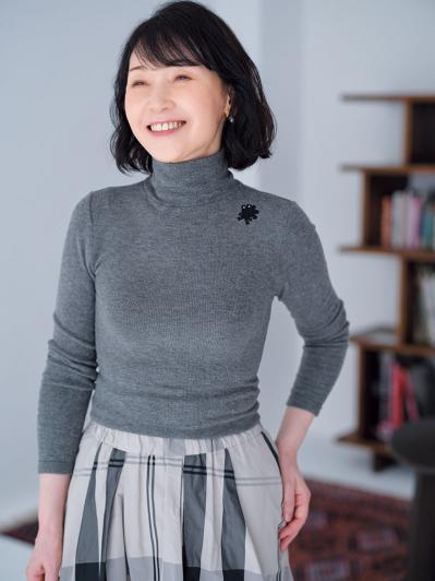 こんなインナーが欲しかった！「1枚でも重ね着でもおしゃれ」高機能な名作ニットとは？（サムネイル画像3）