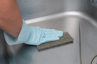  疲れない【キッチン掃除】の最新裏技！ 油汚れ・五徳・シンクの簡単お手入れ法をプロが伝授（サムネイル画像11）