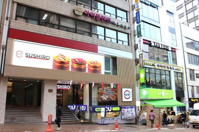 【最新 韓国旅行】ソウル 明洞聖堂の前にできたカフェが絶好のロケーション（サムネイル画像11）