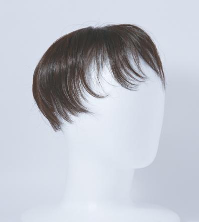 【初めてのウィッグ】頭頂部のボリュームをカバーして見違え！ グレイヘアへの移行期にもおすすめ（サムネイル画像5）