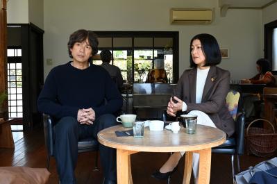 【俳優・鶴田真由さん】一緒に旅したい相手は？大切にしている一人時間の過ごし方【2024年輝いた人・俳優部門記事10】（サムネイル画像5）