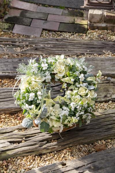 【ガーデニング】人気YouTuber“オニちゃん”の傑作ぞろい！リングバスケット＆寄せ植え（サムネイル画像4）