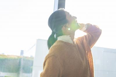 【俳優・鶴田真由さん】久々の共演「江口洋介さんは風通しのいい方」健康維持のための日課も（サムネイル画像2）