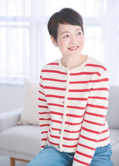 【分け目の白髪】の悩みはこれで解決！ 超コンパクトなのに優秀なウィッグを公開（サムネイル画像4）