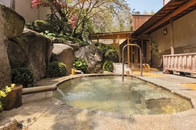 美しい日本庭園の眺めに癒やされる【温泉宿】2選。温泉ジャーナリストおすすめ（サムネイル画像3）