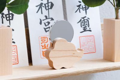 年末年始は自宅がパワースポットに？！こんなの欲しかった！「シンプルモダンな神棚」（サムネイル画像3）