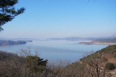 【最新 韓国旅行】北朝鮮を見ながらコーヒーブレイク⁈ 軍事境界線にある、世界一スリリングなスターバックス（サムネイル画像15）