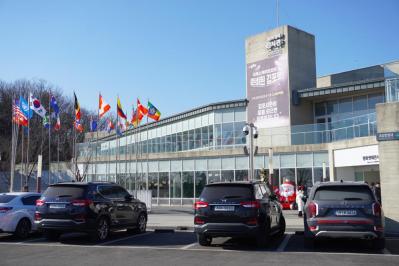 【最新 韓国旅行】北朝鮮を見ながらコーヒーブレイク⁈ 軍事境界線にある、世界一スリリングなスターバックス（サムネイル画像3）