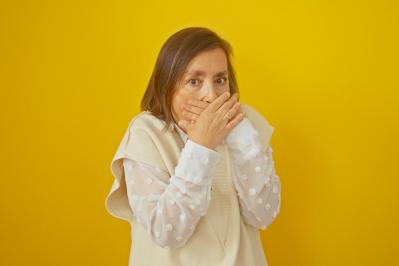 約100人の50代以上女性が悩んでいるリアルな体調不良とは？【50代からの健康白書】（サムネイル画像）