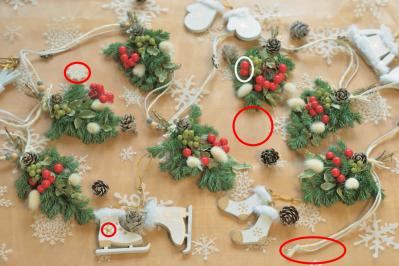 【花の間違い探し】「クリスマス飾り」の2つの写真に5つのちがいが。さて、どこ？（サムネイル画像4）