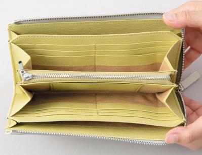 現金派におすすめの【長財布】6選。スタイリストが選ぶセンスのいいデザインとは？（サムネイル画像4）
