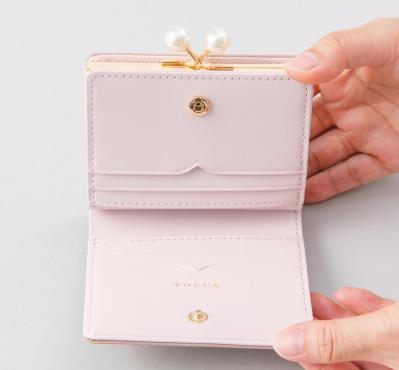 コンパクトで機能的な【二つ折り財布】5選。2025年に買いたいのはコレ！（サムネイル画像6）