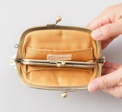50代以上に便利！【ミニ財布＆スマホポシェット】人気スタイリストおすすめの5選（サムネイル画像4）
