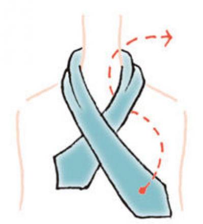 きちんとした人に見える【スカーフの巻き方】柄も生かせる「ネックタイト」（サムネイル画像9）