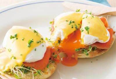 【卵料理のコツ】「ポーチドエッグ」をうまく作るには？ 絶品「エッグベネディクト」レシピも公開