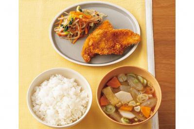 給食で味わう新潟の美味！日本一の「足立区の給食」で人気の【チキンタレカツ献立】とは？