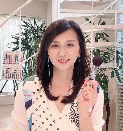 「起きてる時間はほぼ家族のため」だった専業主婦が、メイクセラピストに。就活のきっかけとなった息子の一言とは？【50代の仕事始め#1前編】（サムネイル画像2）