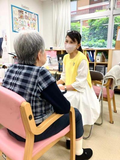 「50代が自分にあった仕事を見つけるヒントとは？」専業主婦から司書を経てメイクセラピストに【50代の仕事始め＃1後編】（サムネイル画像5）