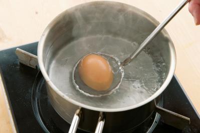 【ゆで卵】好みの固さにならない人必見！失敗しないゆで時間とは？【卵料理のコツ】（サムネイル画像2）